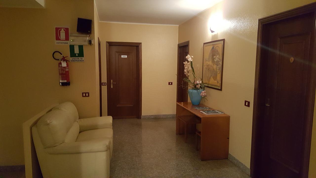 Hotel Ristorante Centrale Vestone Dış mekan fotoğraf