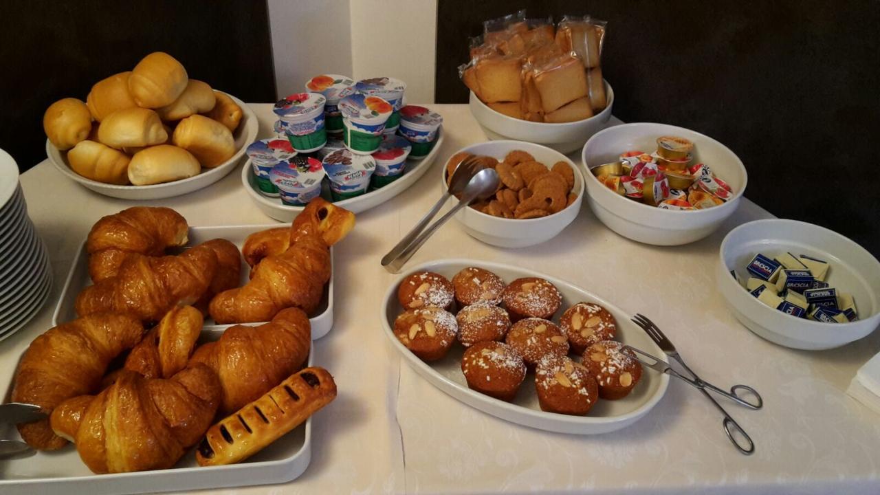 Hotel Ristorante Centrale Vestone Dış mekan fotoğraf