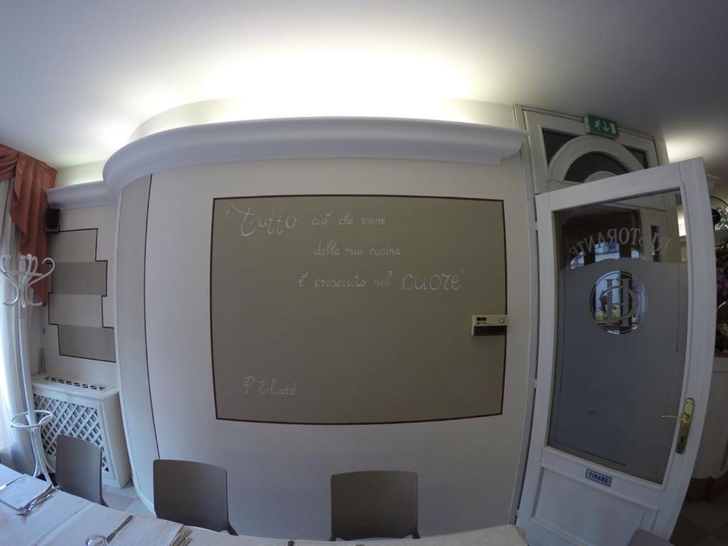Hotel Ristorante Centrale Vestone Dış mekan fotoğraf